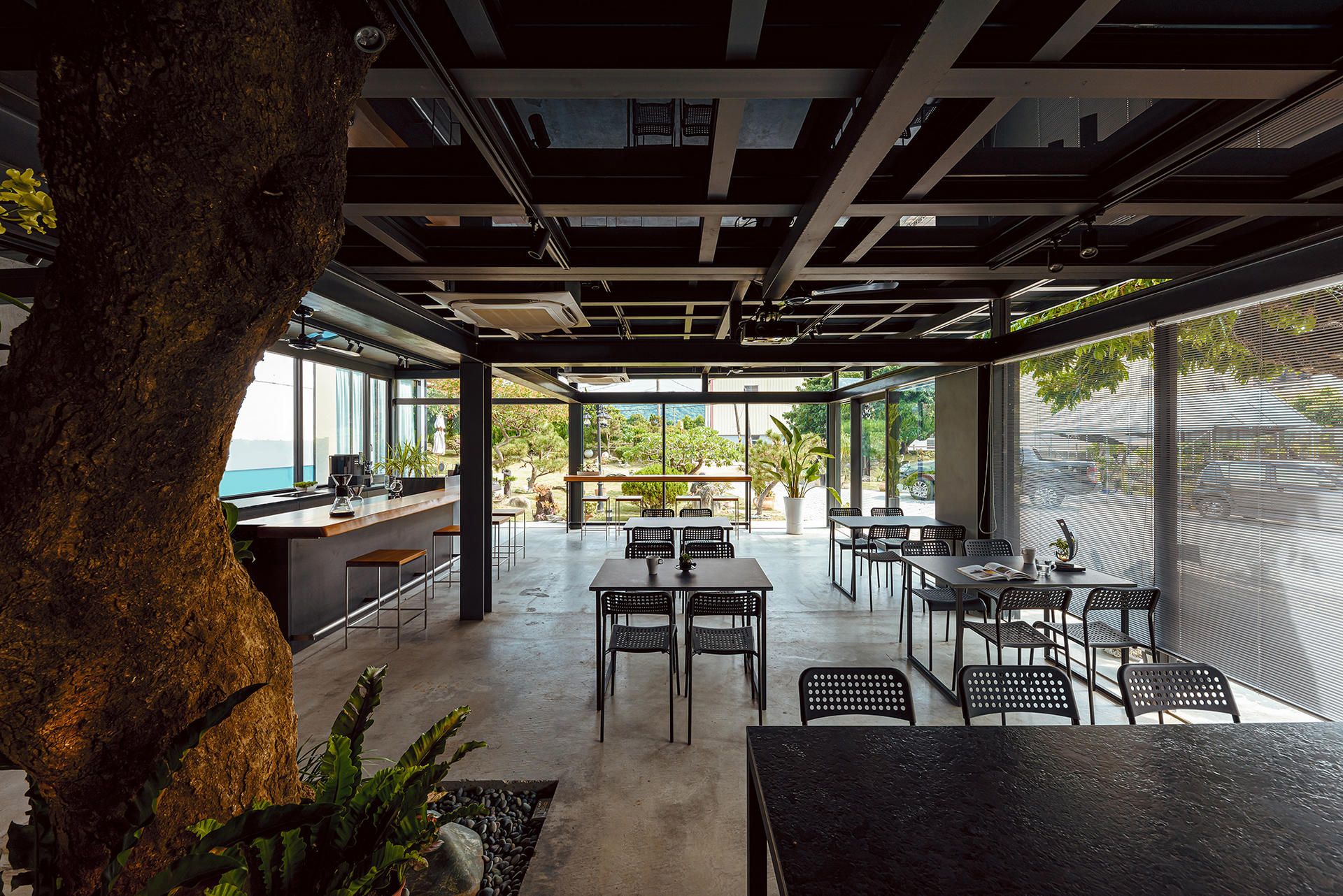 咖啡廳正面全景