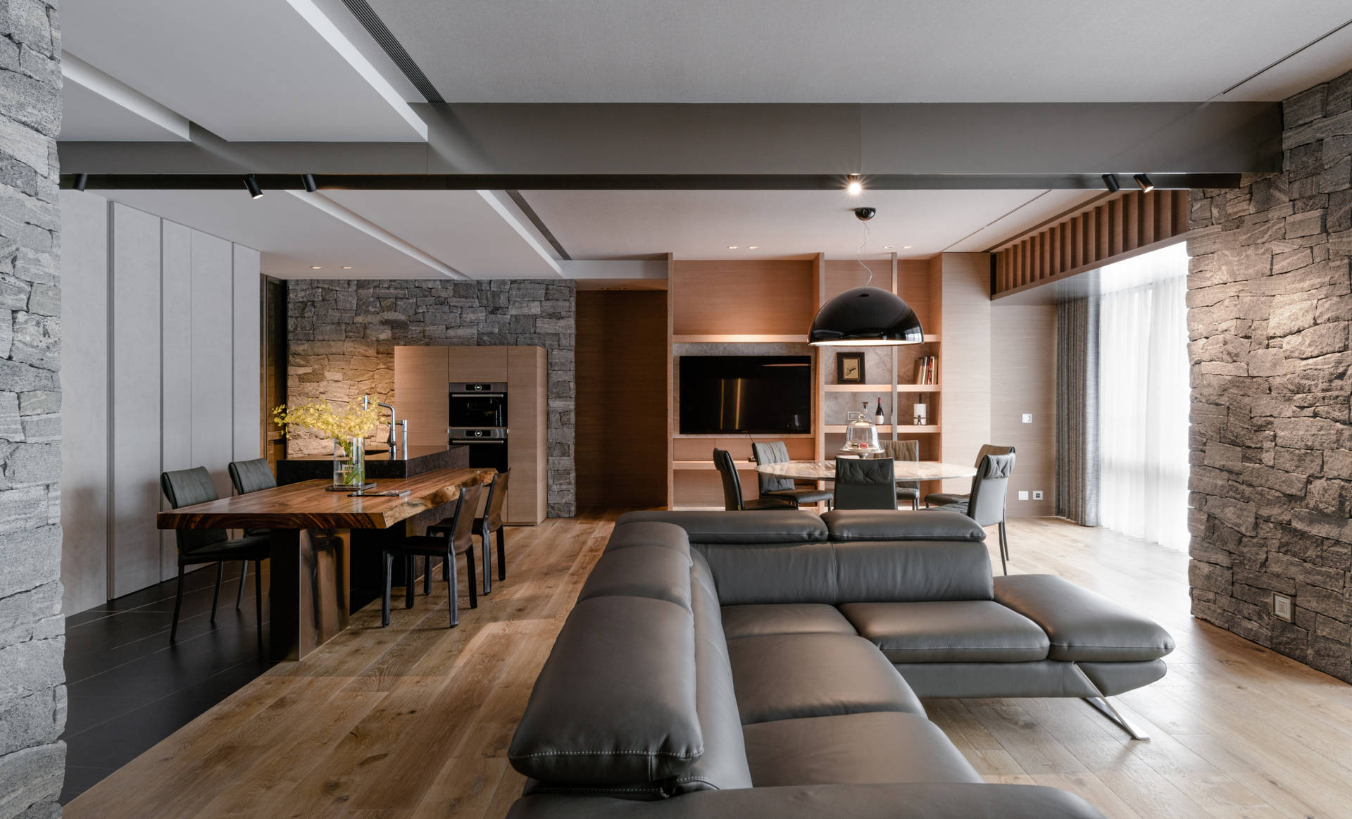 客餐廳正面全景