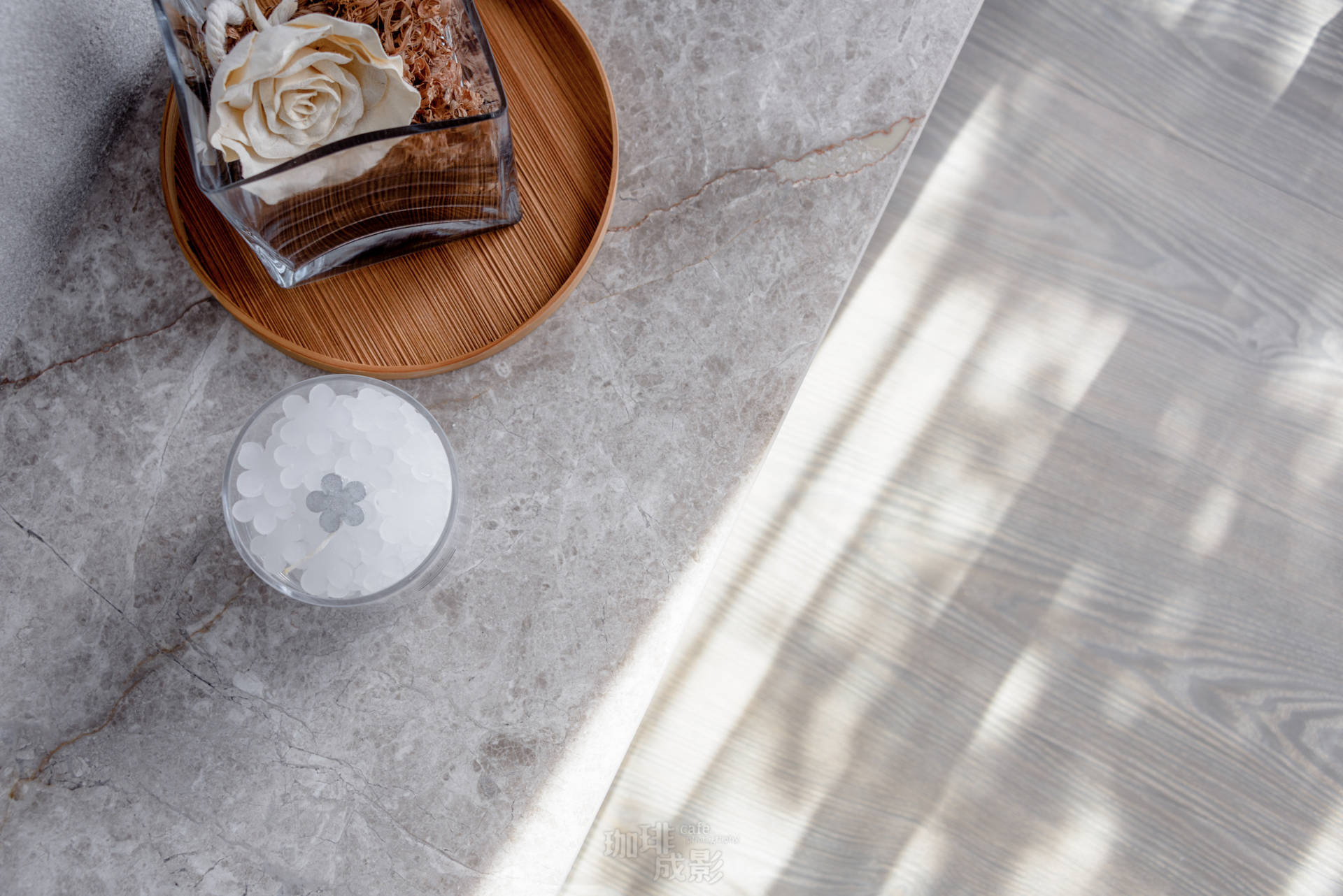 特寫軟裝與斜射光