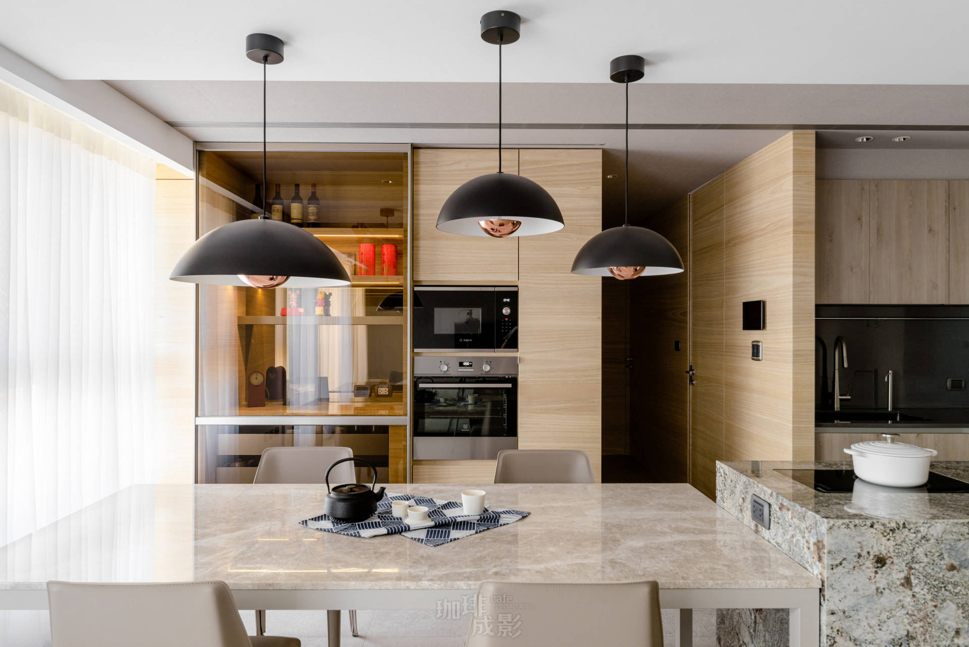 餐桌吊燈正面拍攝