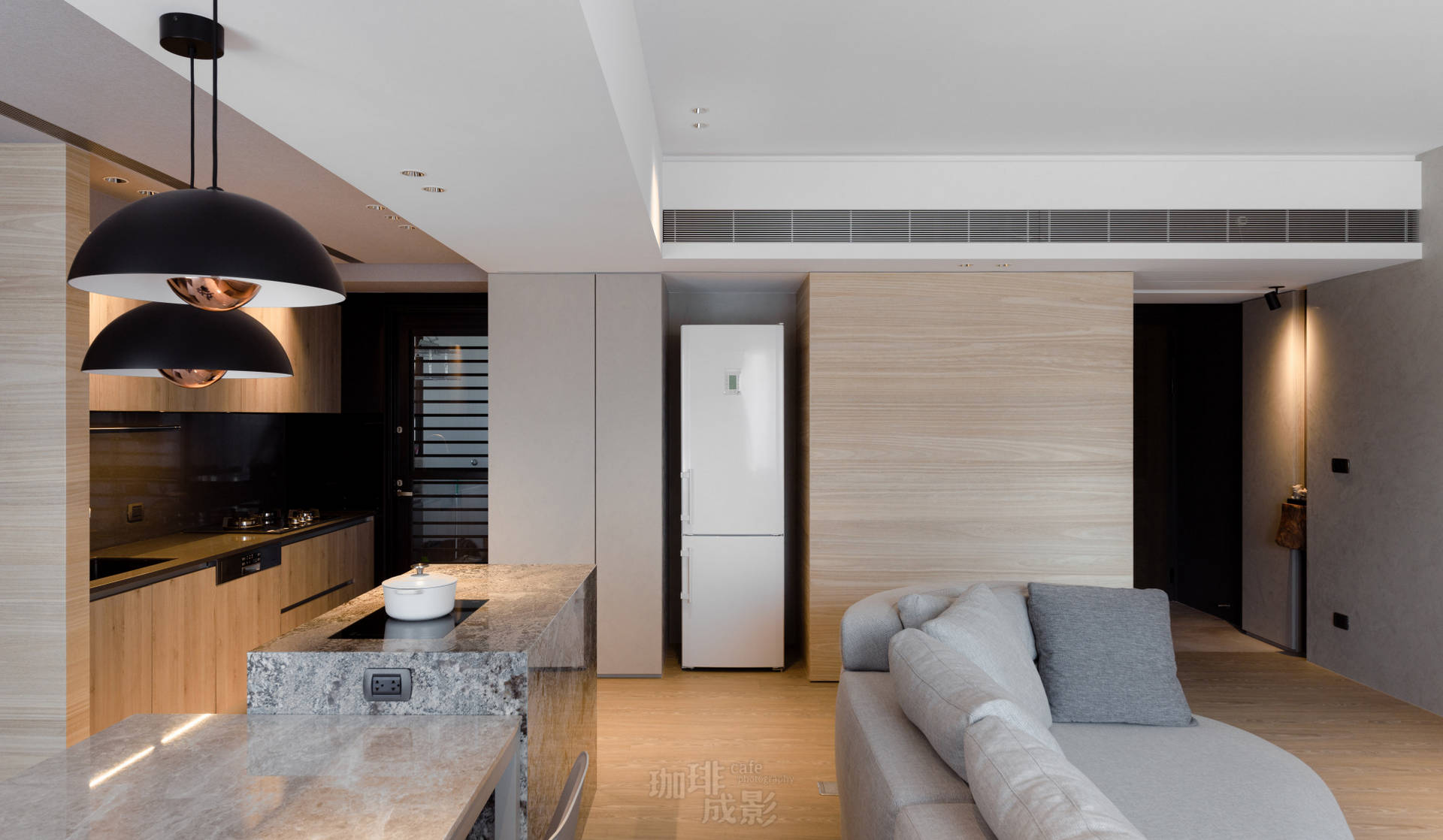 中島與走道燈具