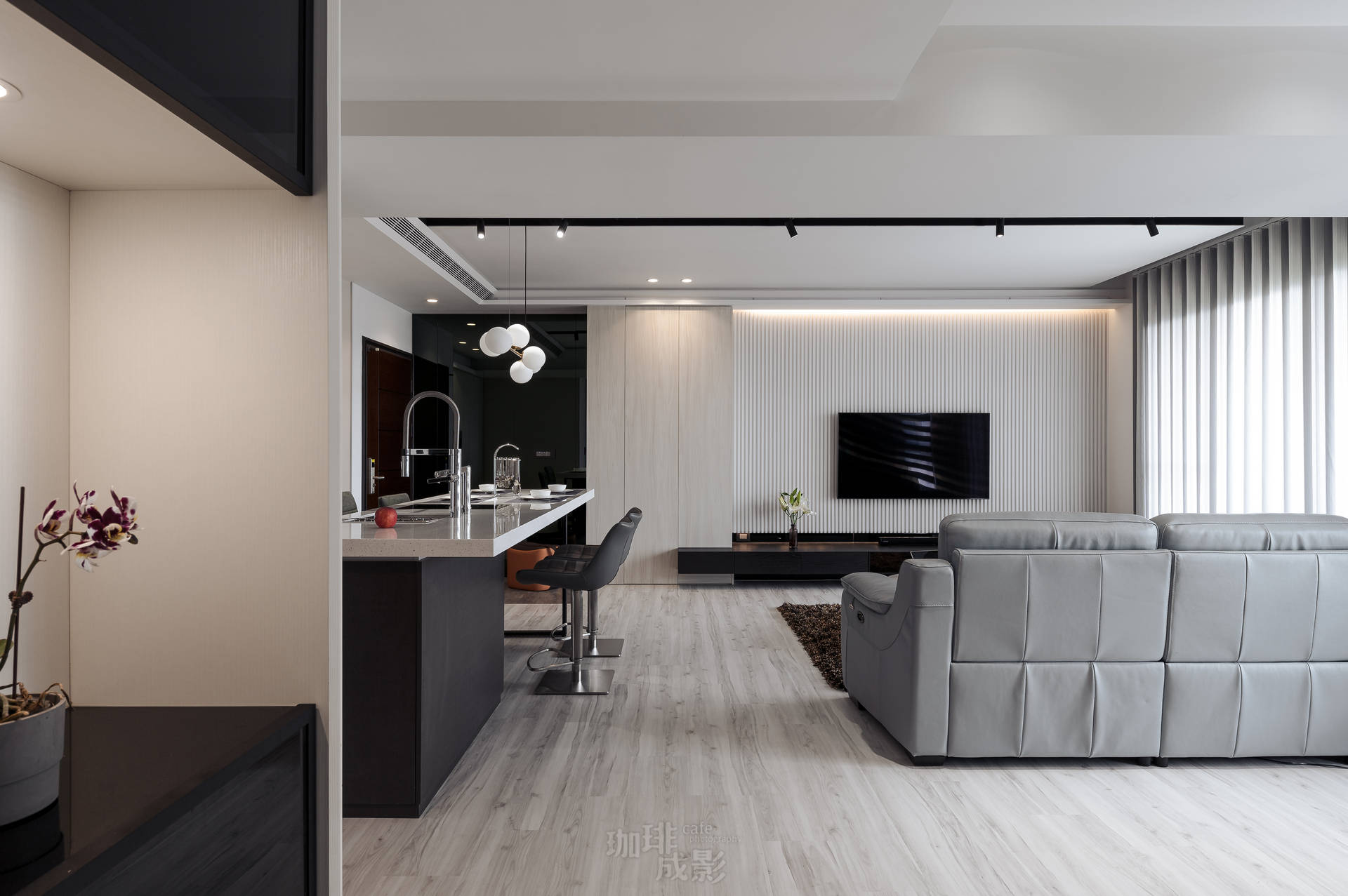 客餐廳正面全景