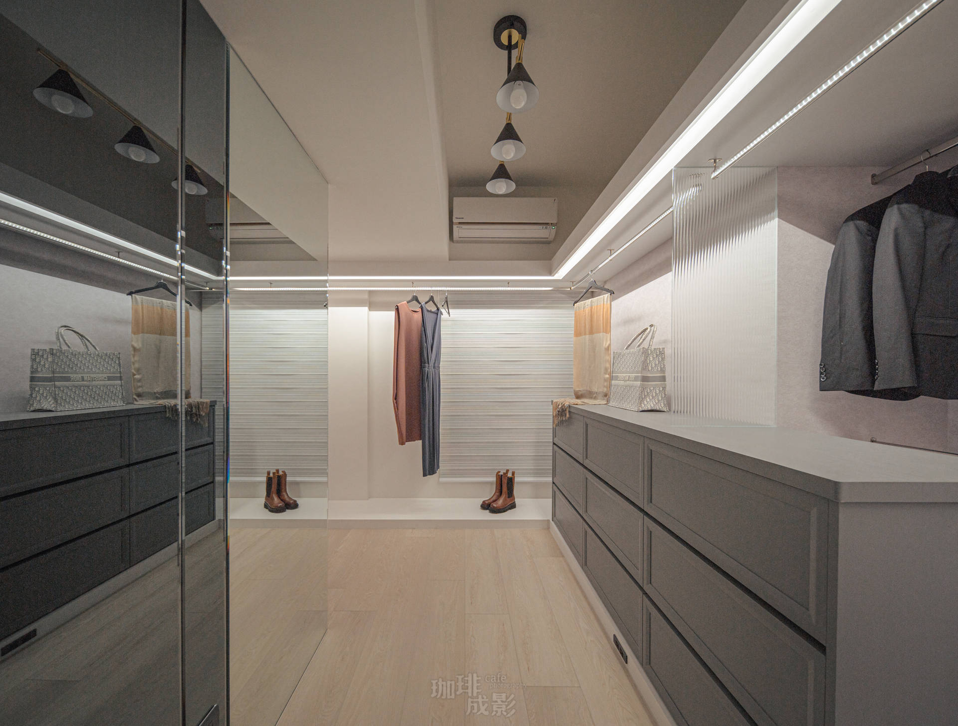 更衣室正面全景