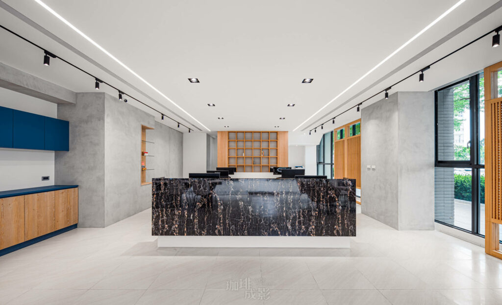 辦公室入口處正面全景