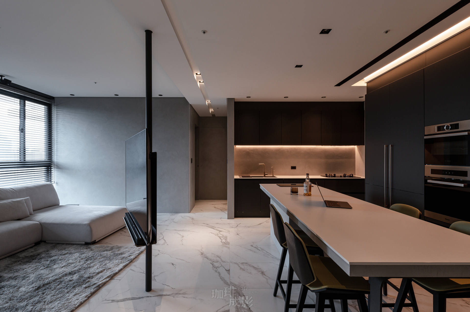 客餐廳正面全景