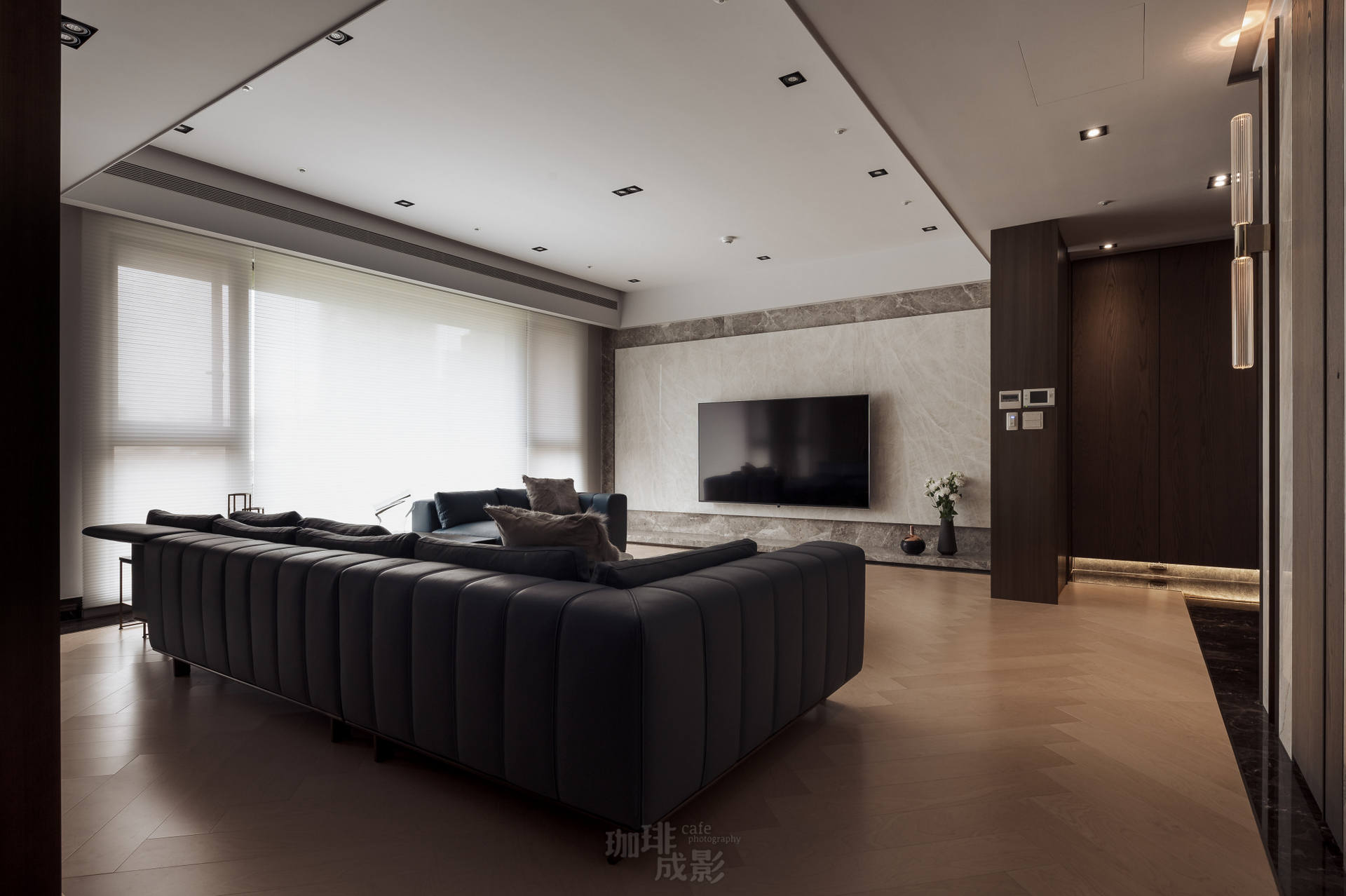 客廳電視牆全景