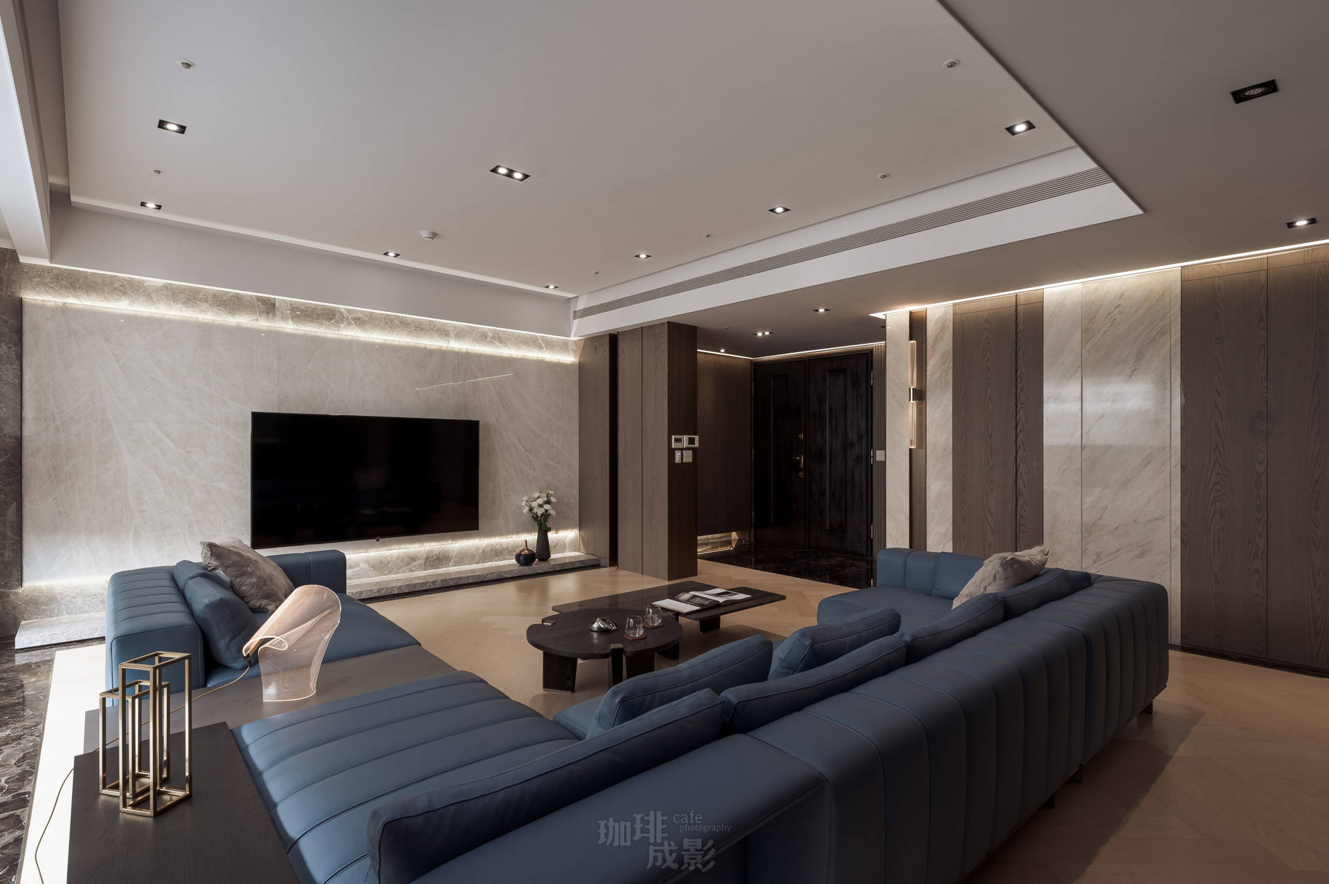 客廳電視牆全景