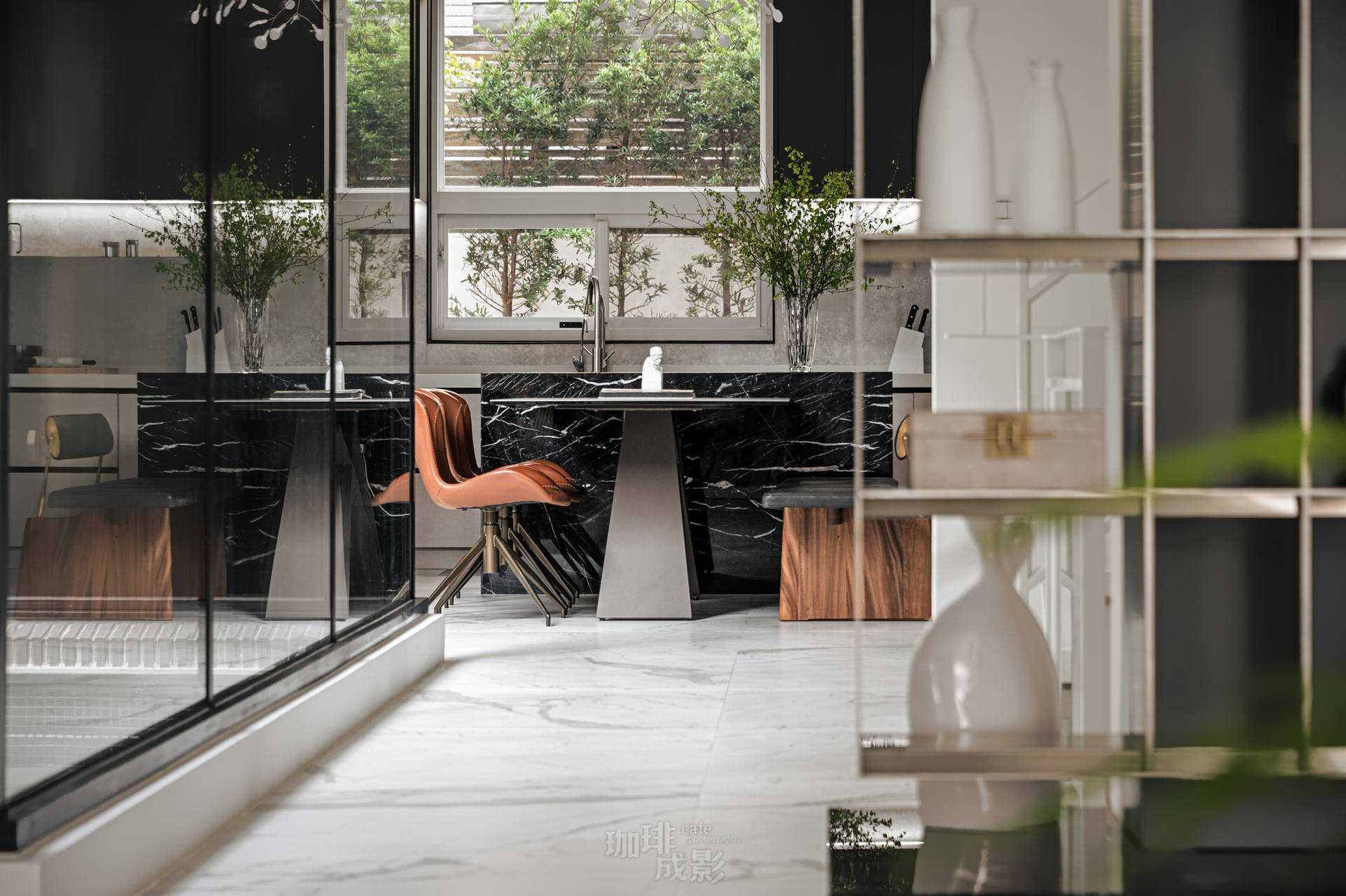 客餐廳走道特寫