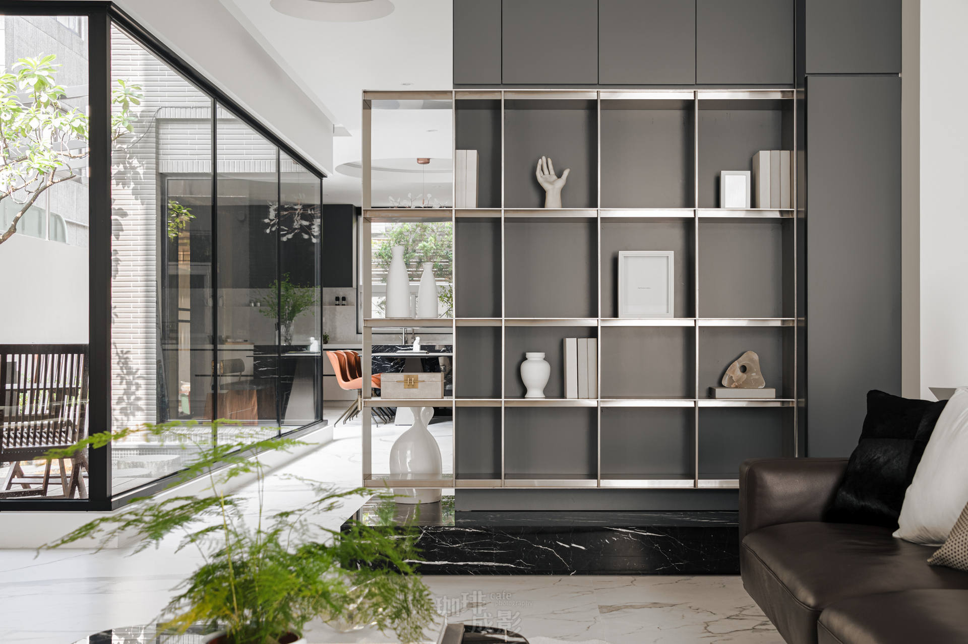 客廳展示櫃特寫