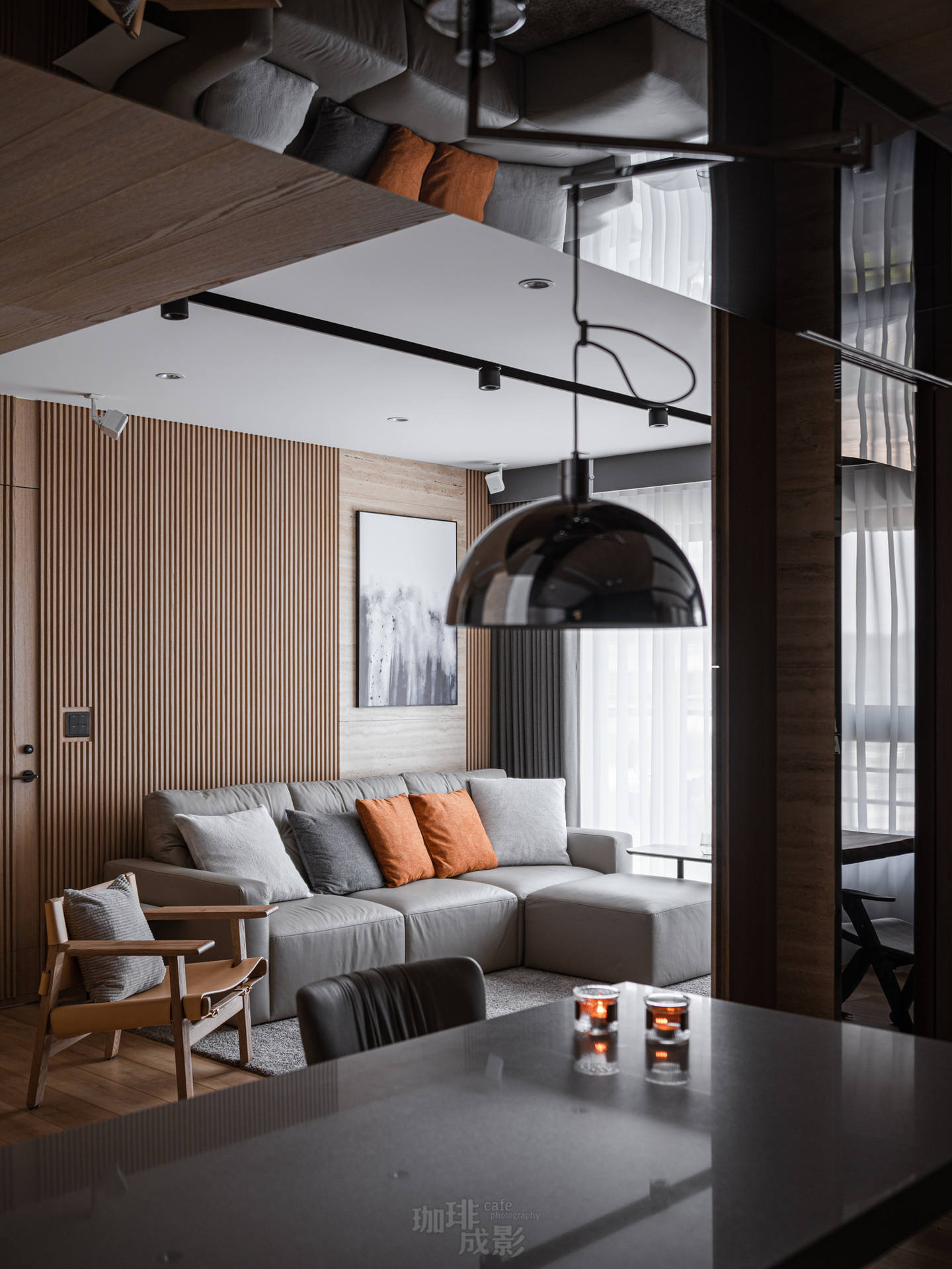 餐桌燈情境與天花板反射