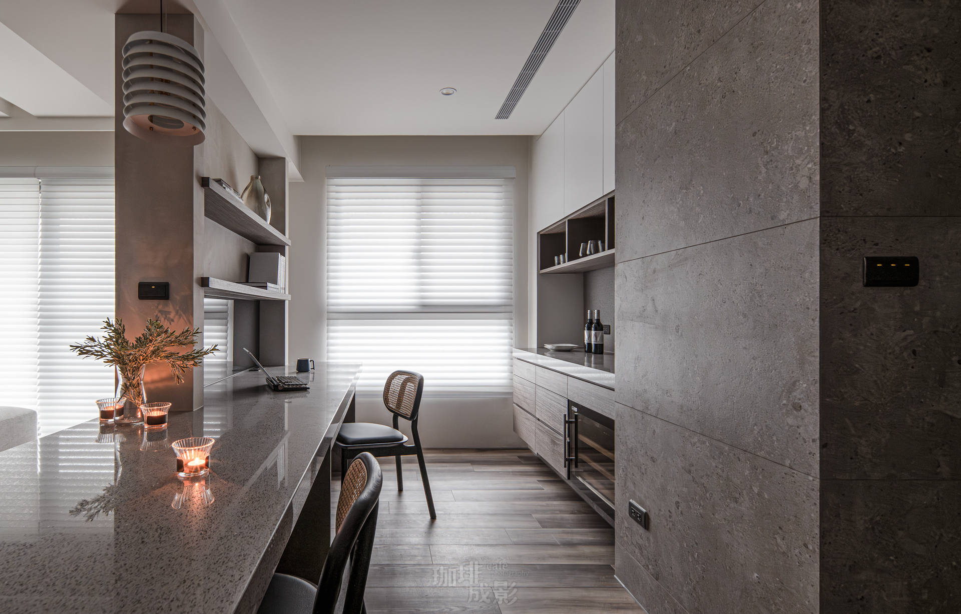 餐廳與書房正面廣角